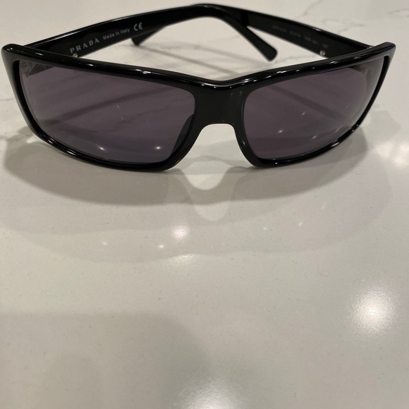 Men’s Prada sunglasses - Picture 2 of 13